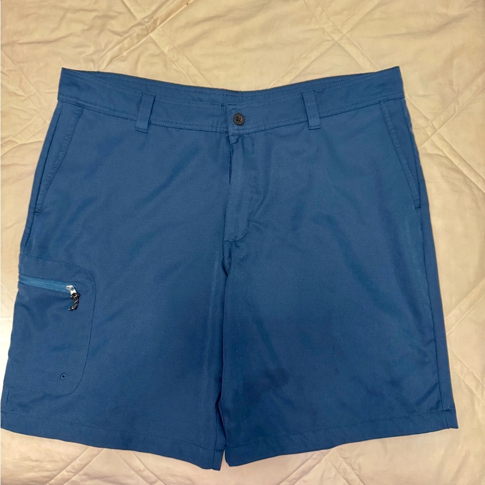 Magellan Outdoors Men's Cargo Shorts in Blue